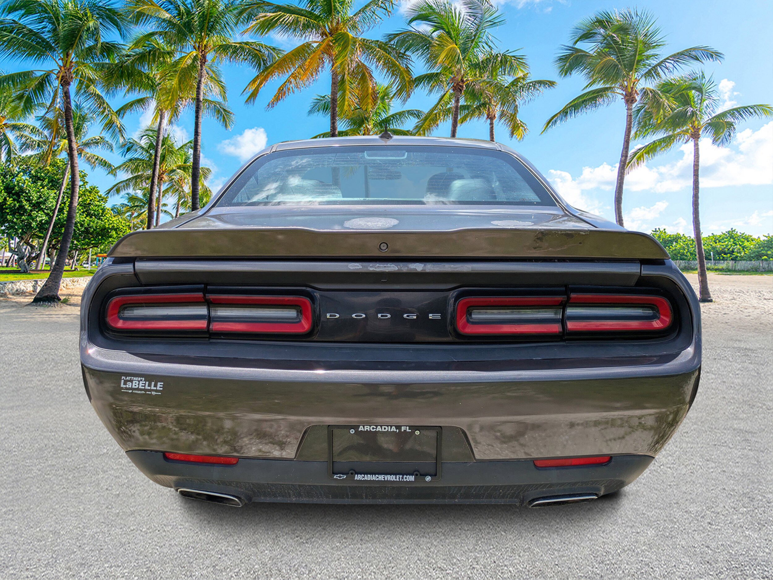 2018 Dodge Challenger SXT Plus photo 4