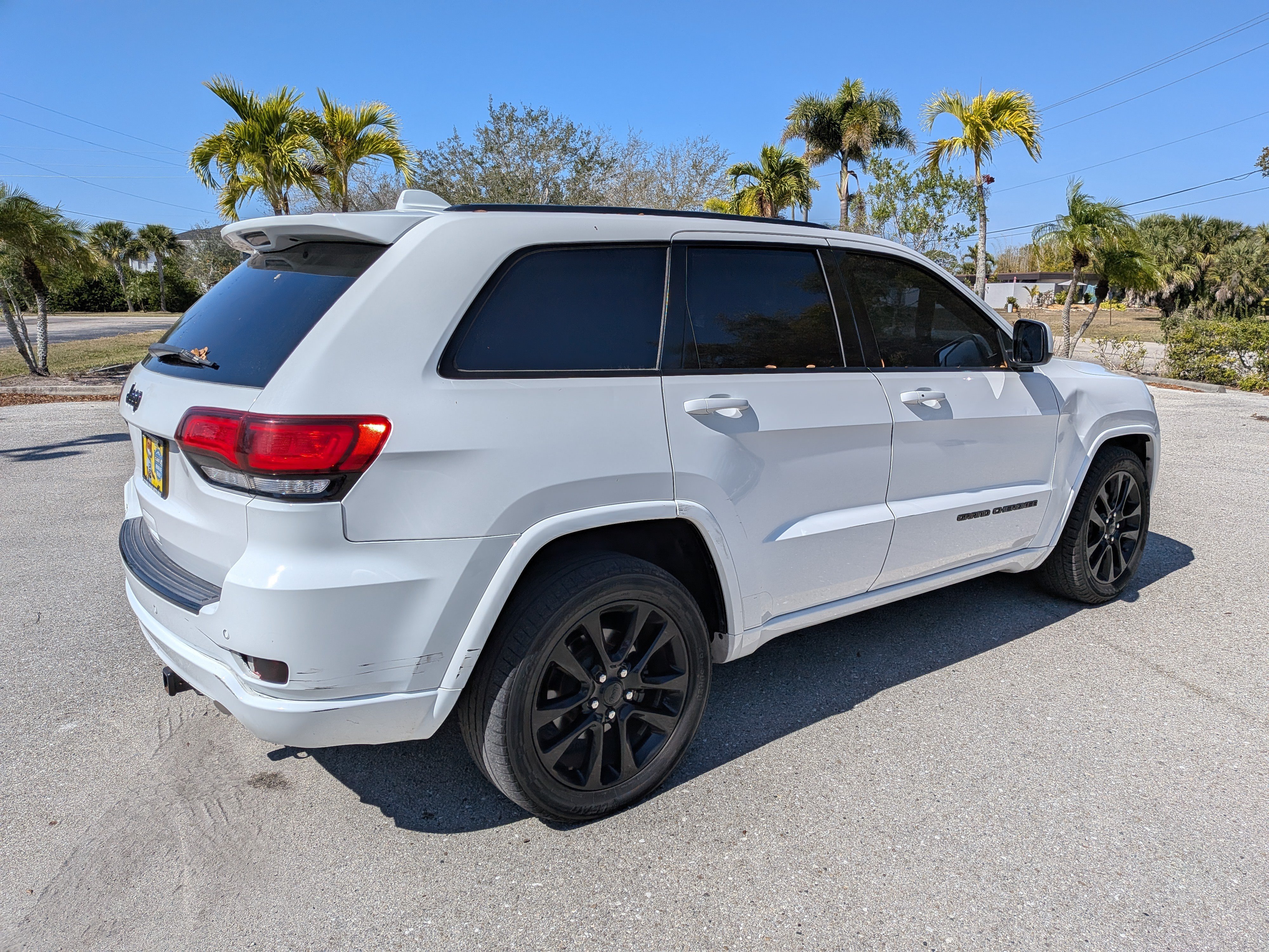Used 2018 Jeep Grand Cherokee Laredo RWD SUV