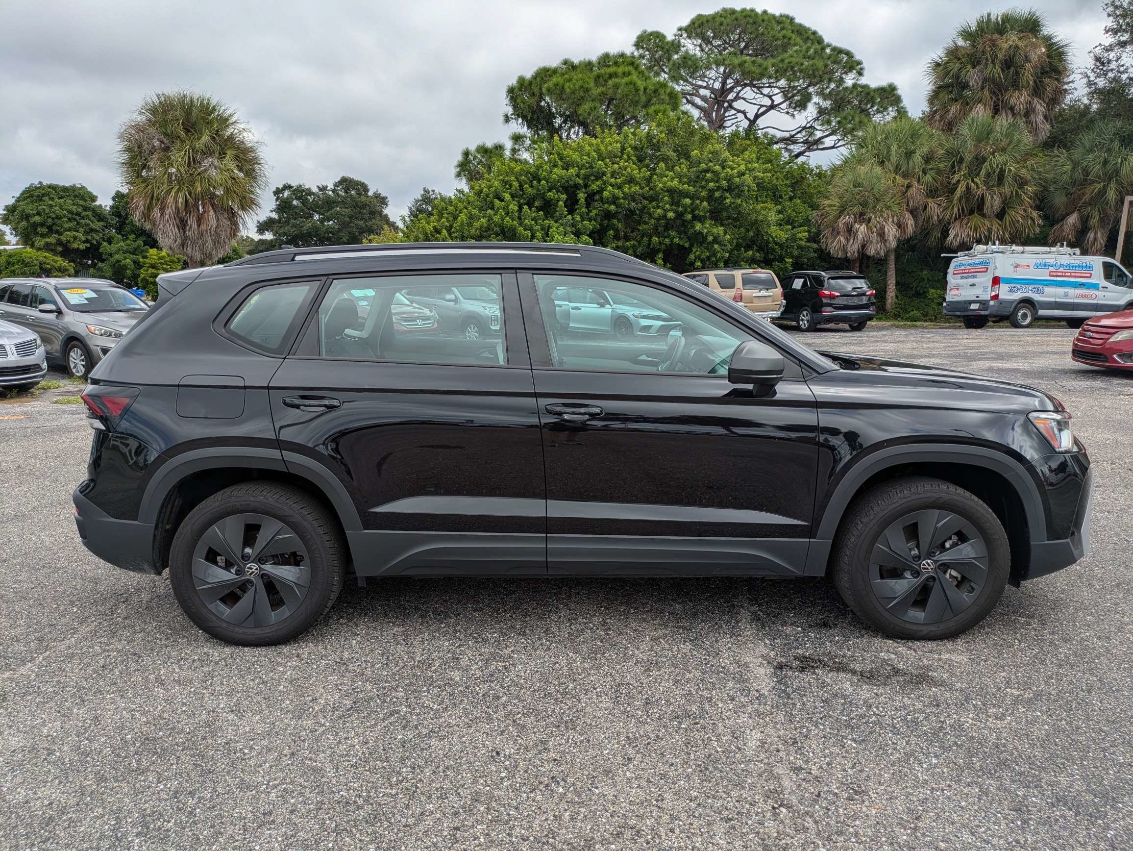 Used 2025 Volkswagen Taos 1.5T S SUV