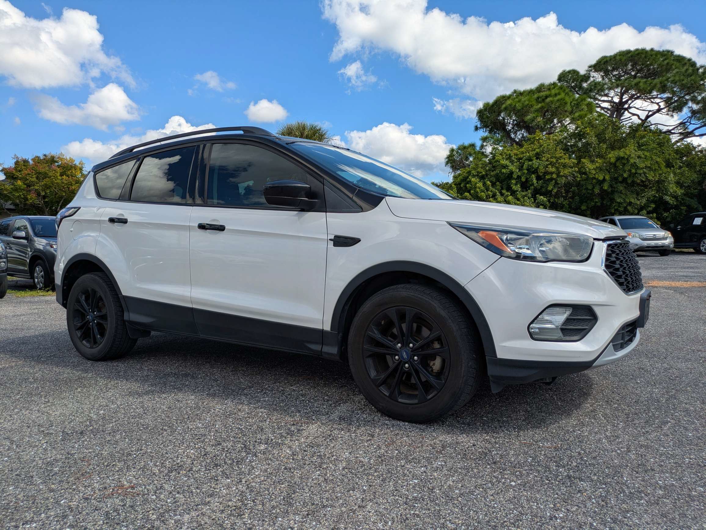 Used 2017 Ford Escape SE SUV
