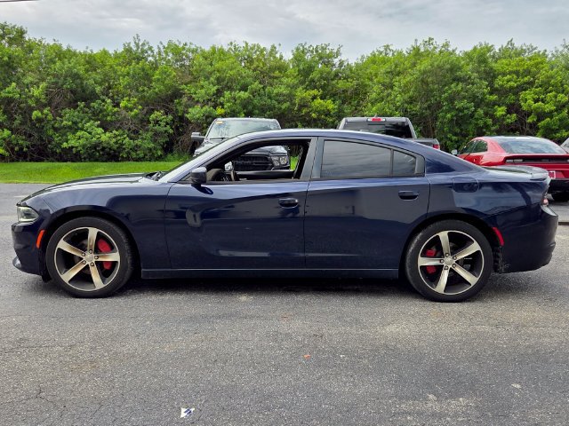 Used 2015 Dodge Charger SE Sedan