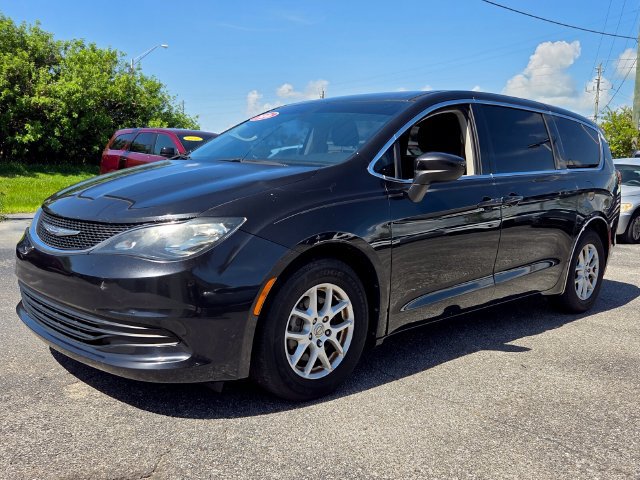 Used 2017 Chrysler Pacifica Touring Van