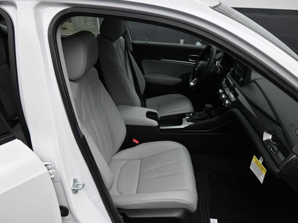 2025 Acura Integra Base - Photo 24