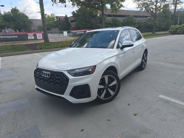 2023 Audi Q5 S line Premium Plus photo 2