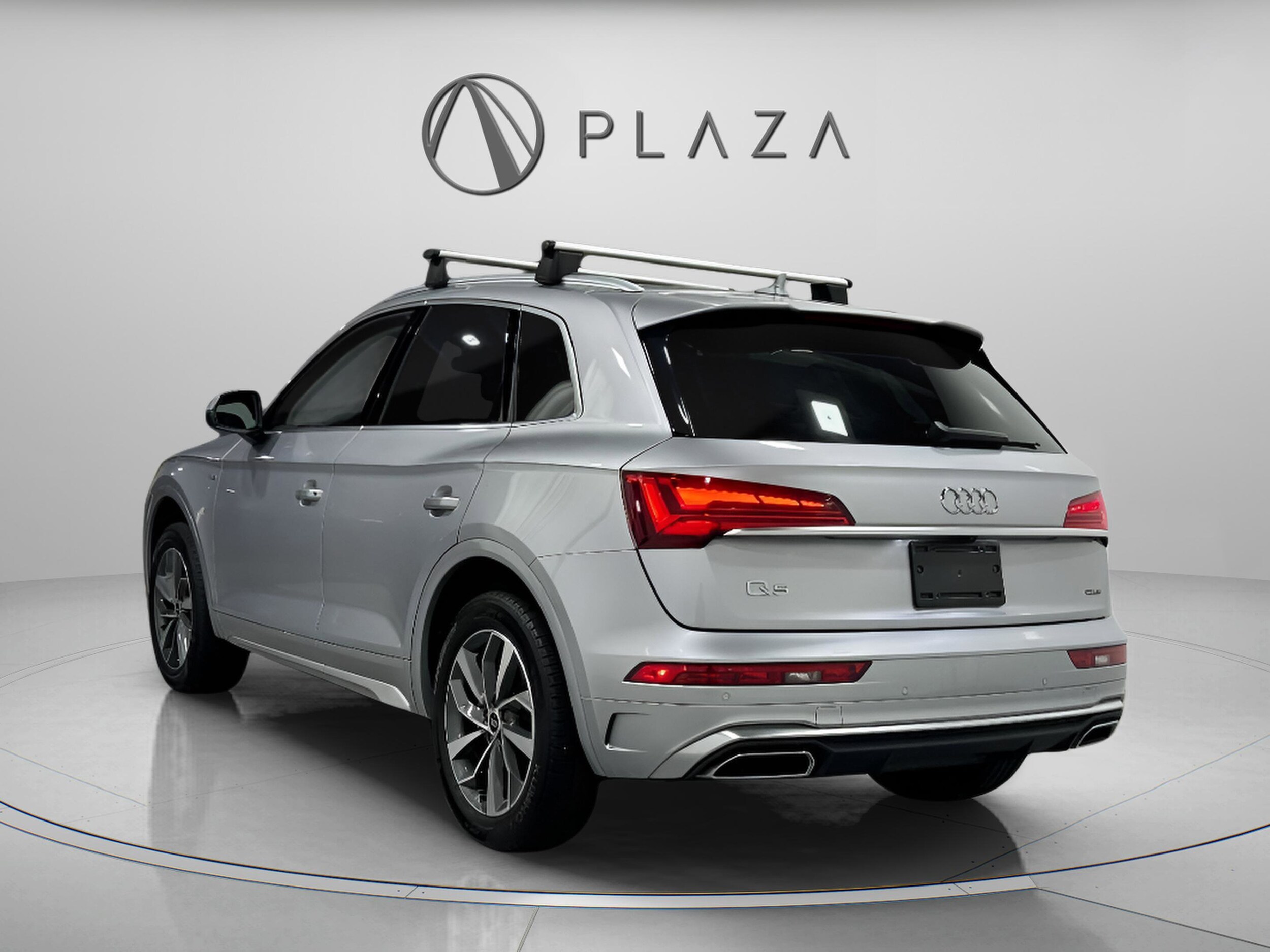 2022 Audi Q5 S line Premium photo 2