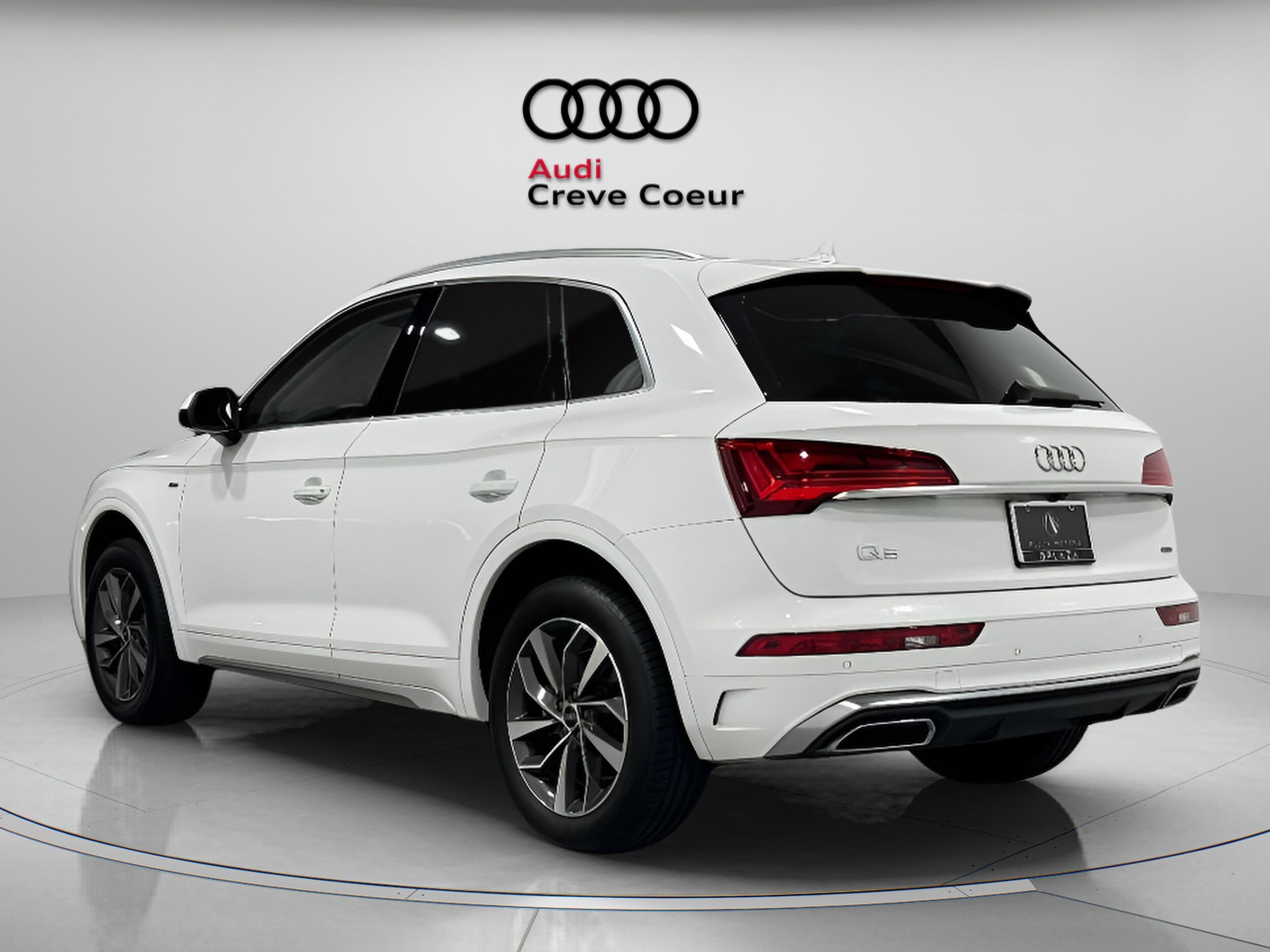 2022 Audi Q5 S line Premium photo 2