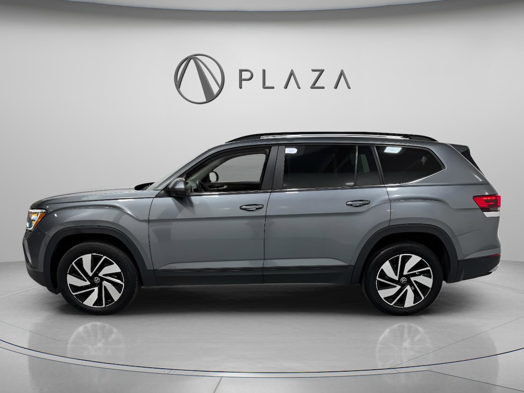 Used 2024 Volkswagen Atlas 2.0T SE w/Technology SUV