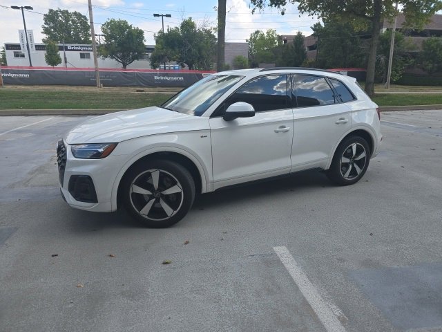 2023 Audi Q5 S line Premium Plus photo 3