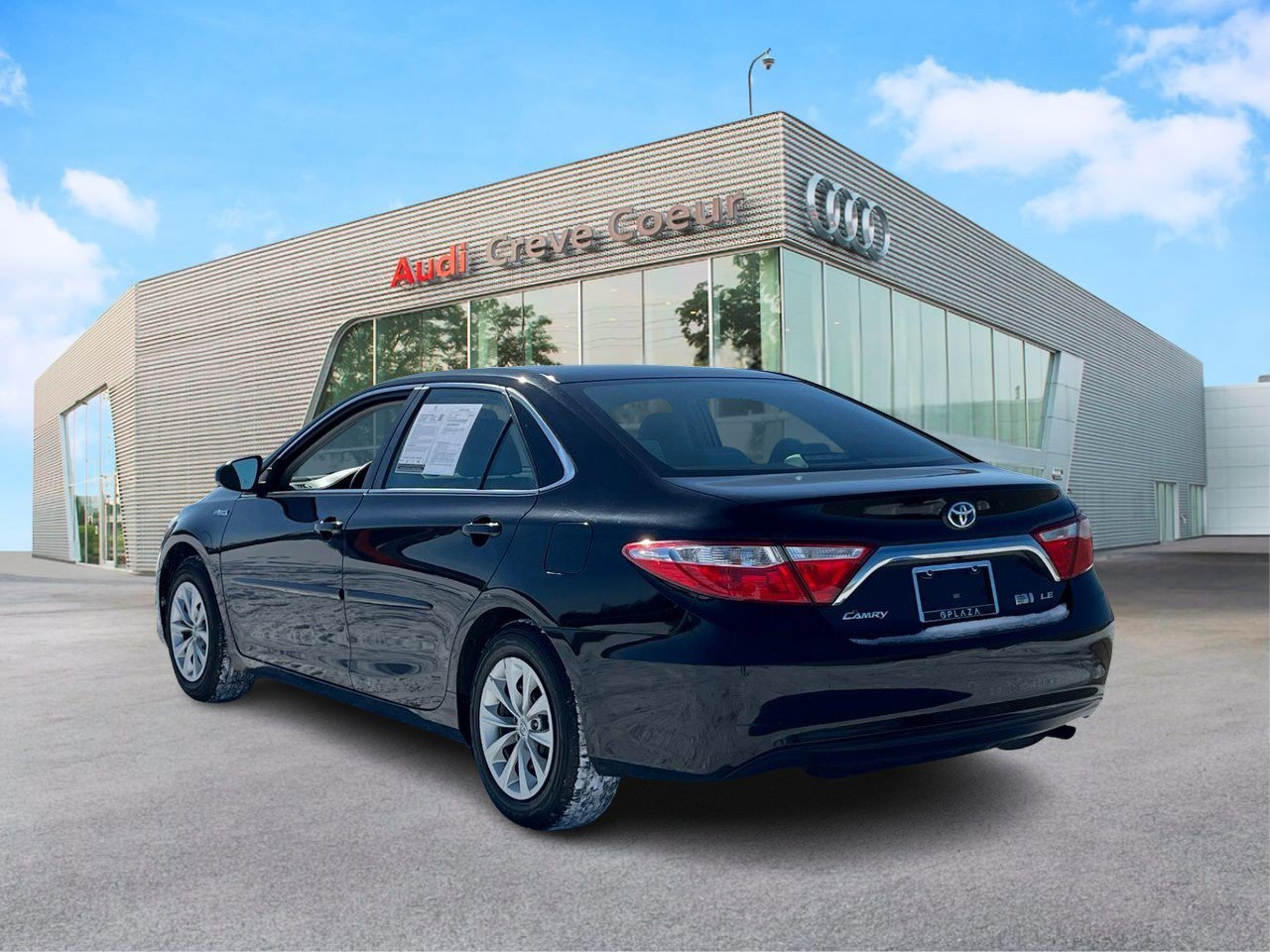 Toyota Camry Hybrid 2015: Perpaduan Kemewahan, Efisiensi, dan Teknologi