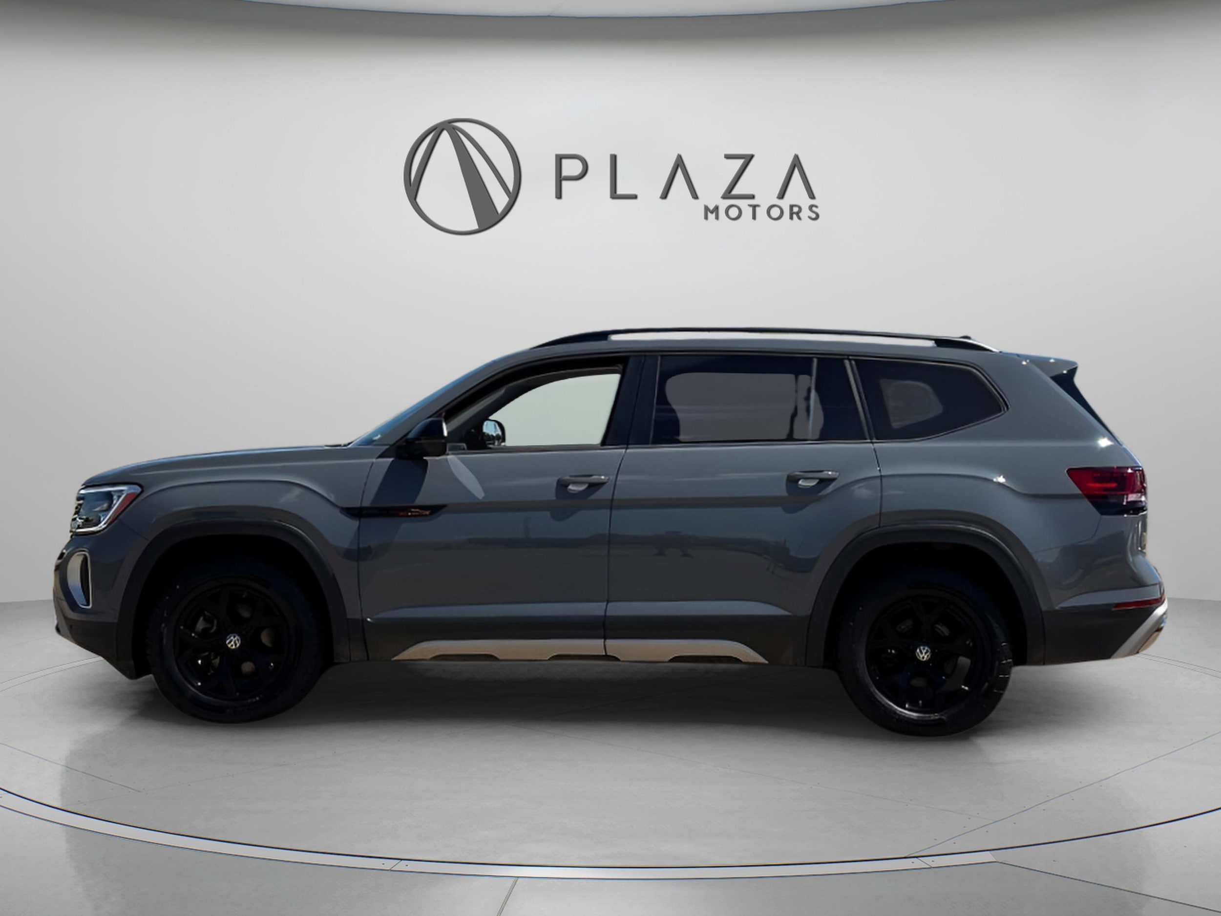 Used 2024 Volkswagen Atlas Atlas Peak Edition with VIN 1V2GR2CA6RC618292 for sale in Creve Coeur, MO