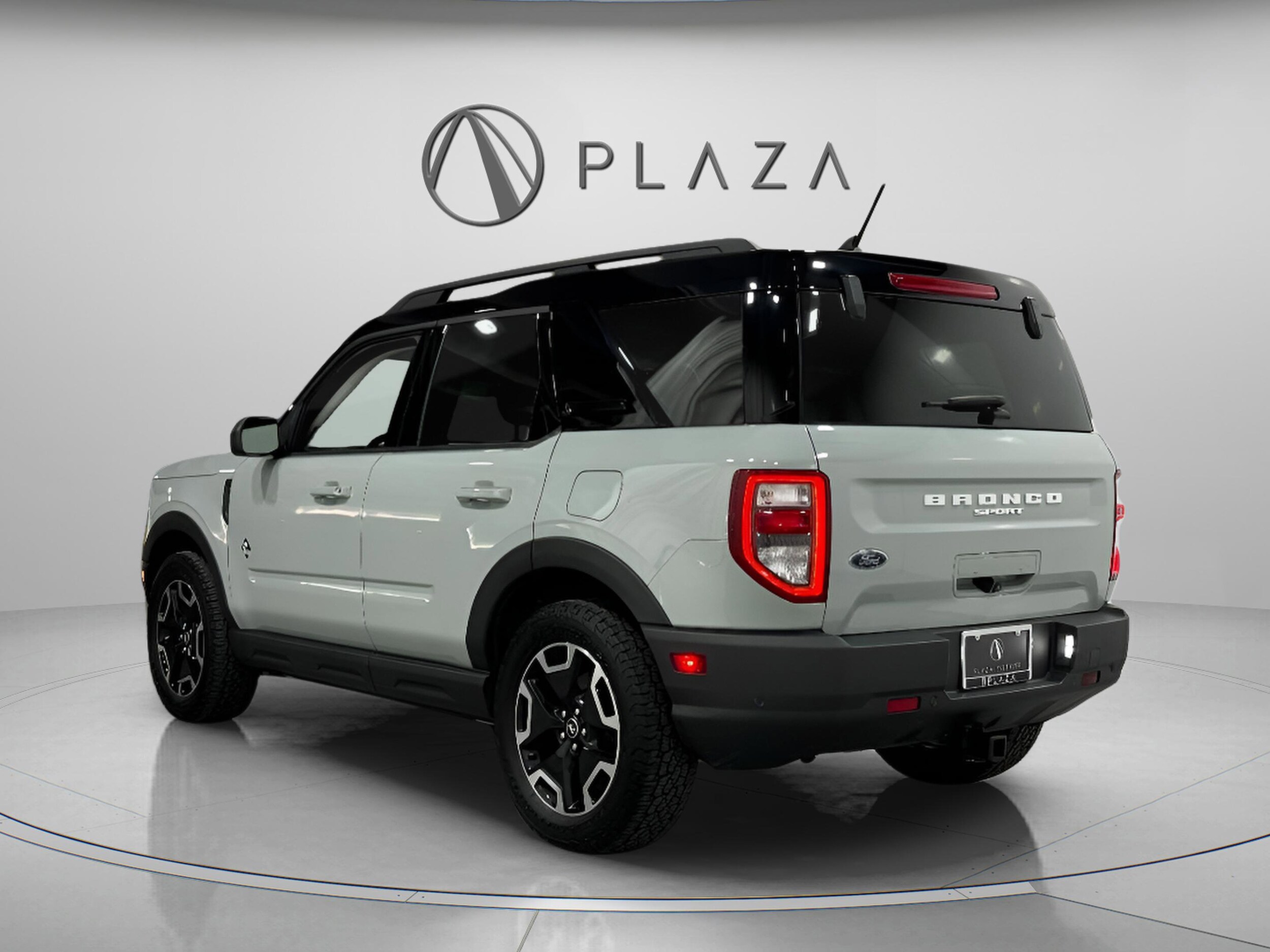 2021 Ford Bronco Sport Outer Banks photo 3