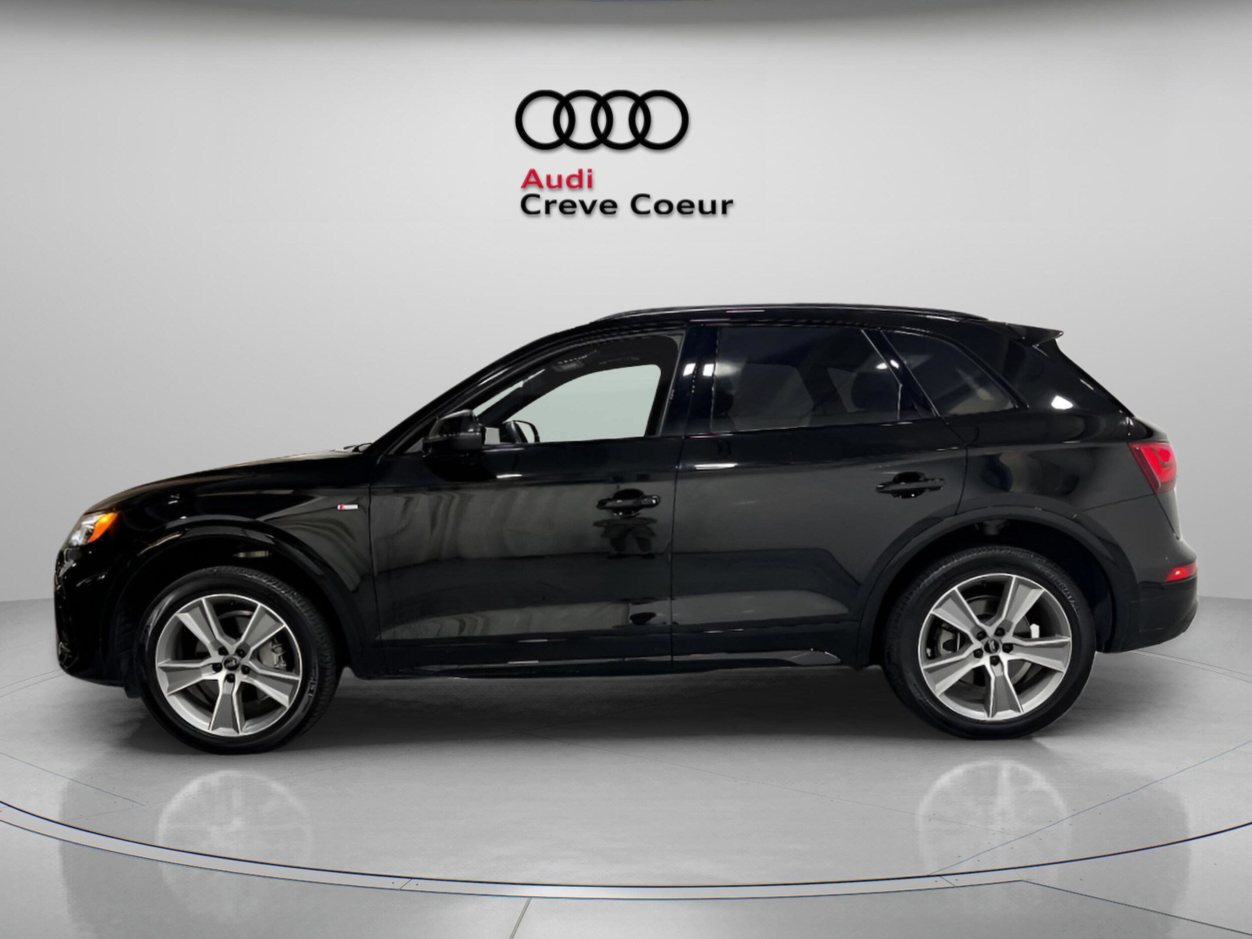 2025 Audi Q5 S line Premium photo 2
