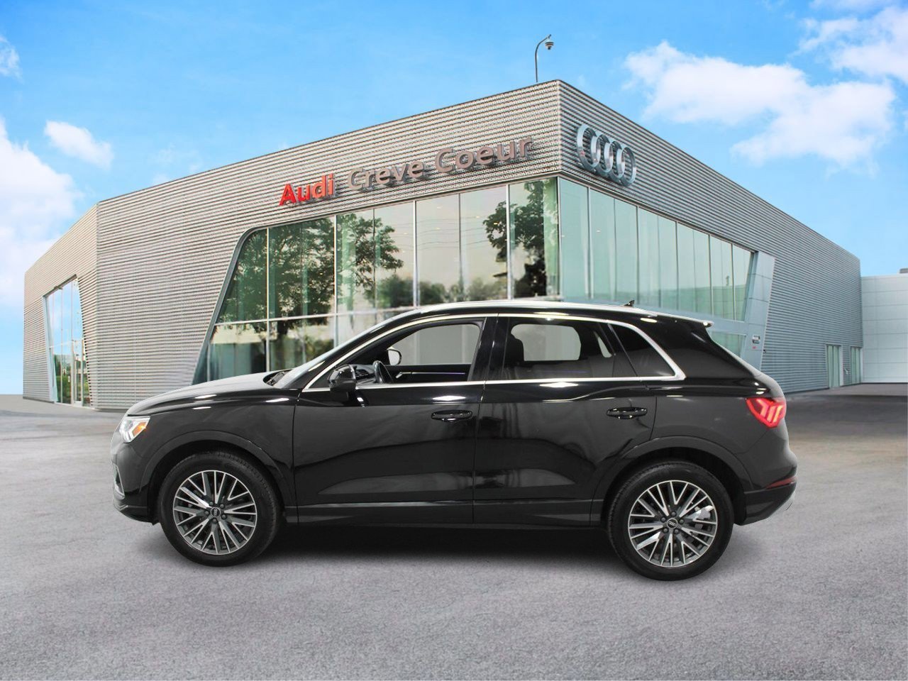 Used 2021 Audi Q3 Premium Plus with VIN WA1BUCF37M1109288 for sale in Creve Coeur, MO