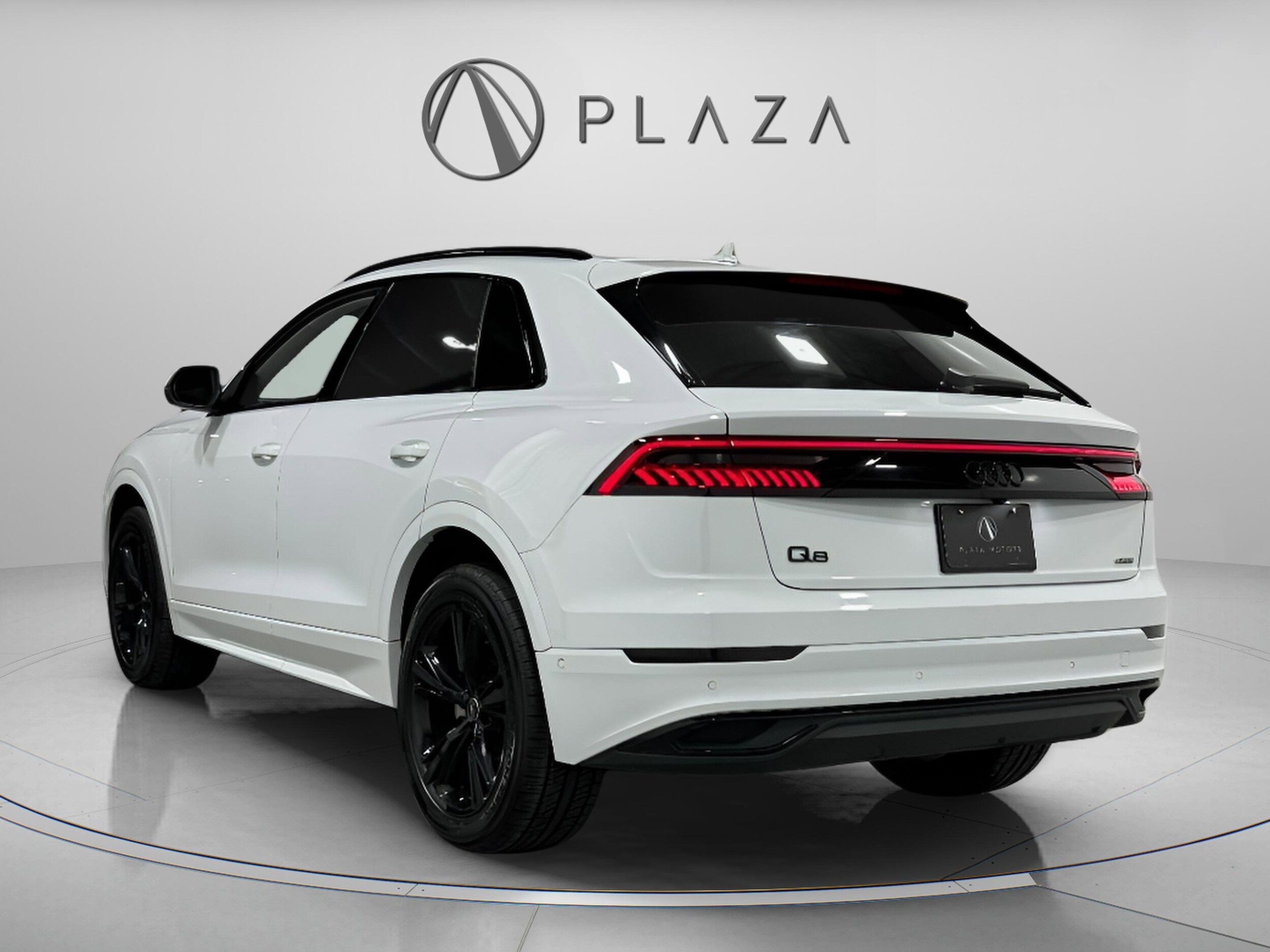 2022 Audi Q8 Premium Plus photo 3