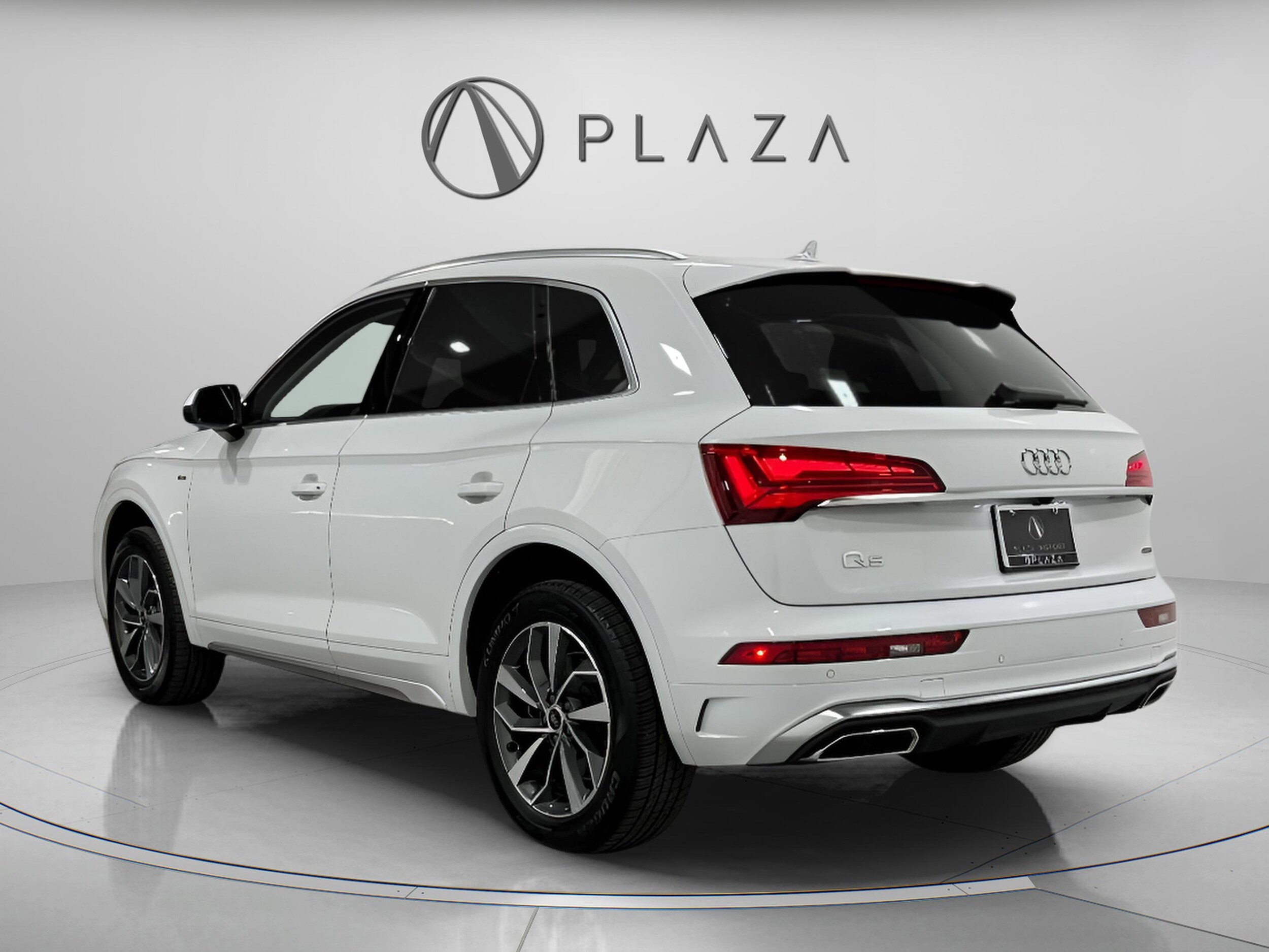 2024 Audi Q5 S line Premium Plus photo 2