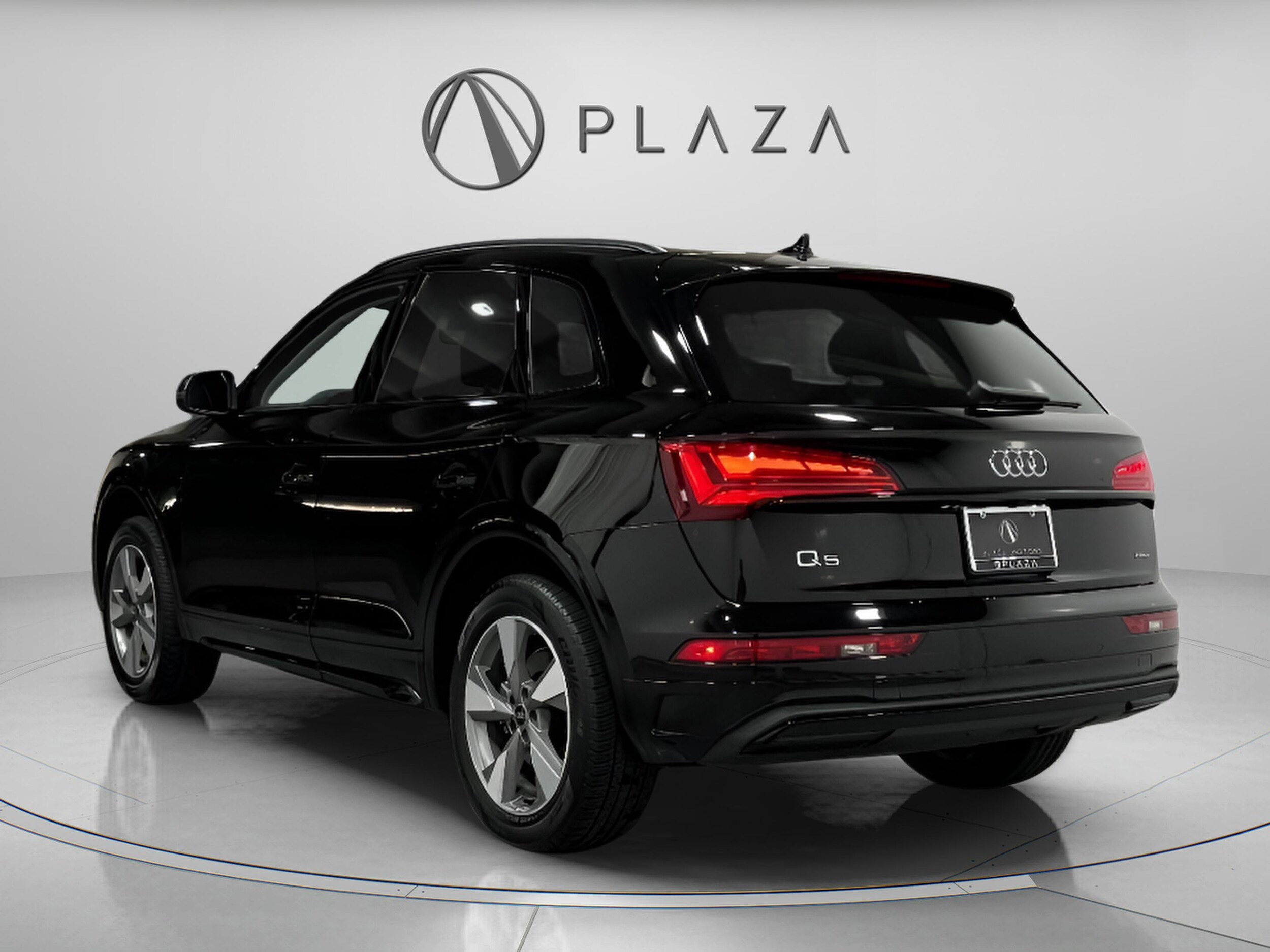 2025 Audi Q5 Premium photo 2