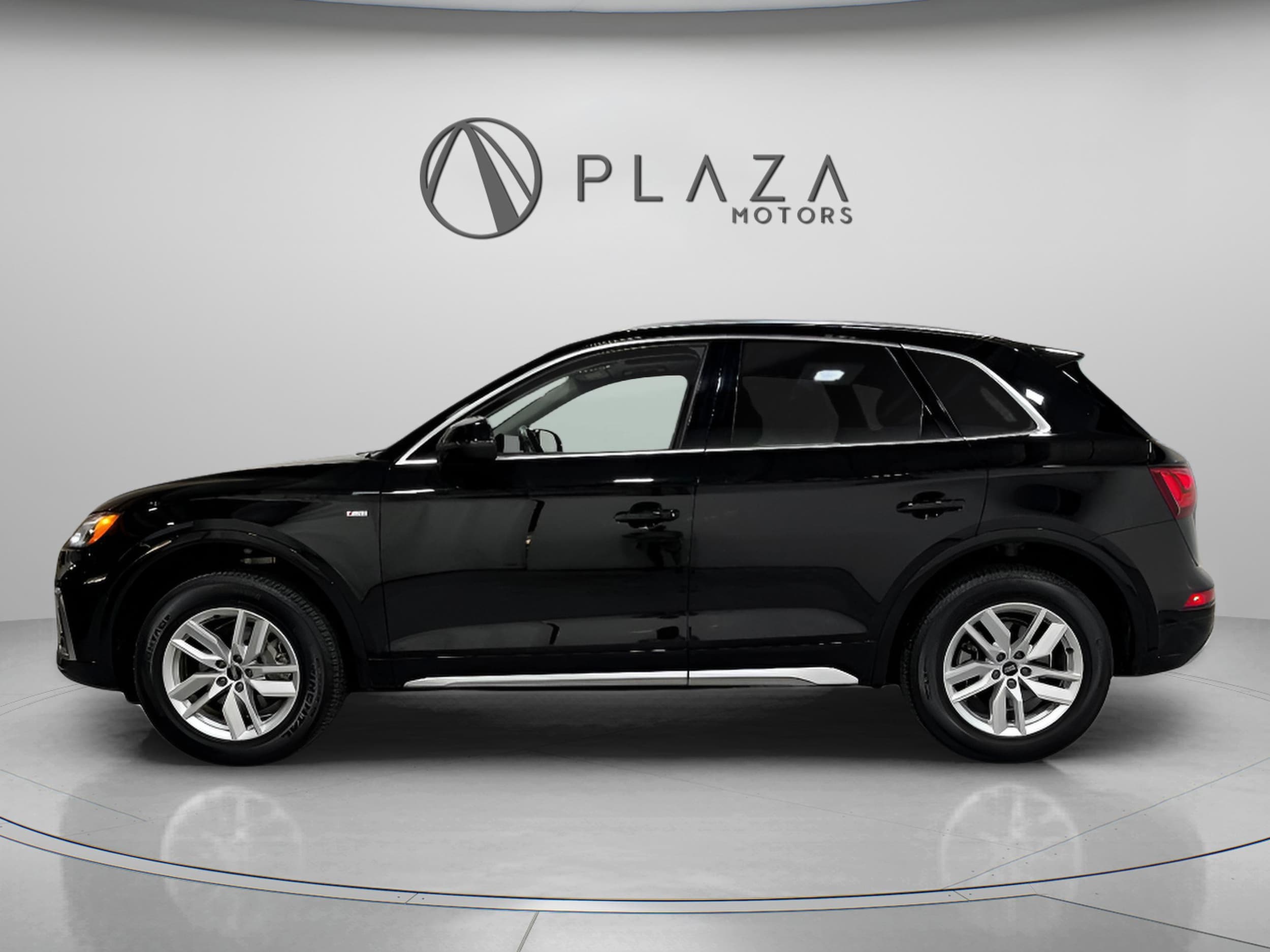 Certified 2022 Audi Q5 Premium with VIN WA1GAAFY2N2051746 for sale in Creve Coeur, MO