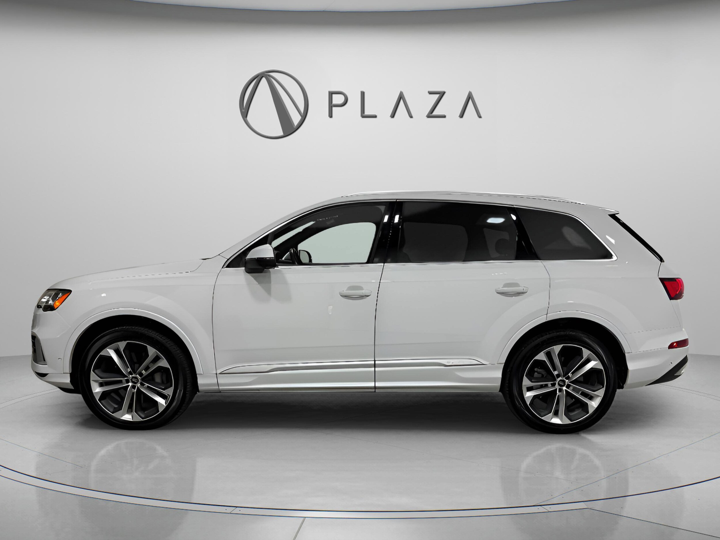 2021 Audi Q7 55 Premium Plus photo 2