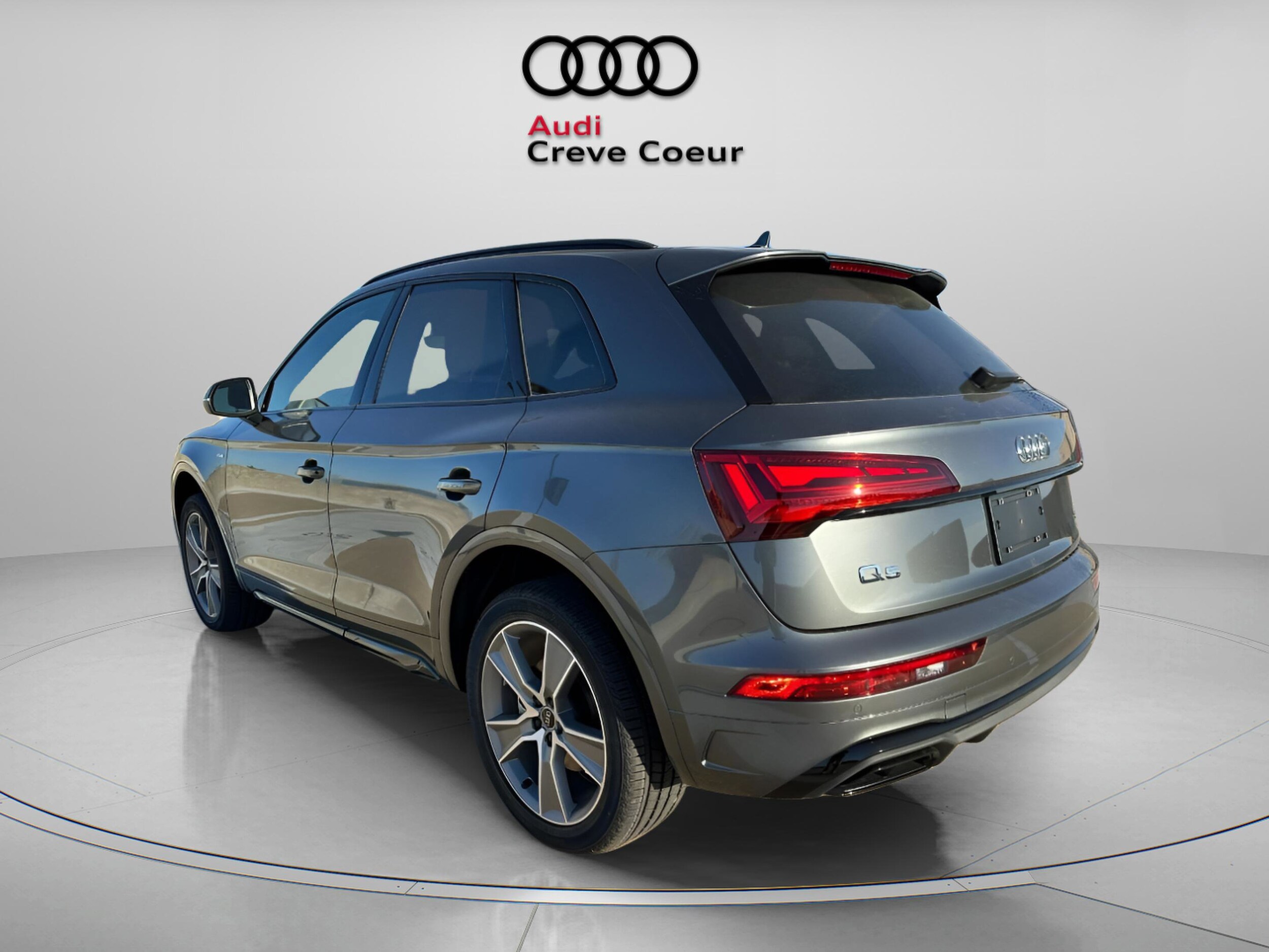 2025 Audi Q5 S line Premium photo 3