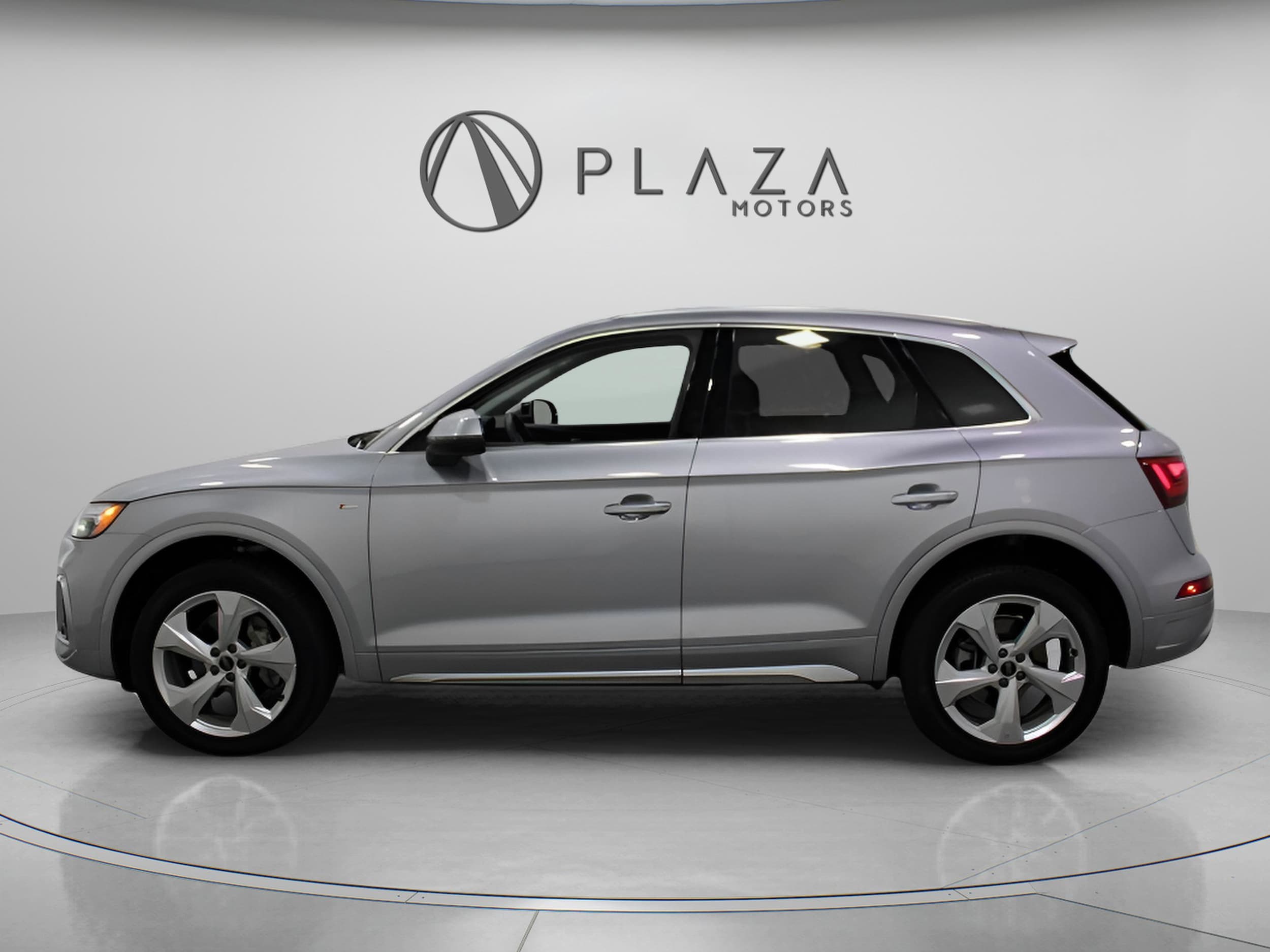 Certified 2024 Audi Q5 Premium Plus with VIN WA1EAAFY0R2125095 for sale in Creve Coeur, MO