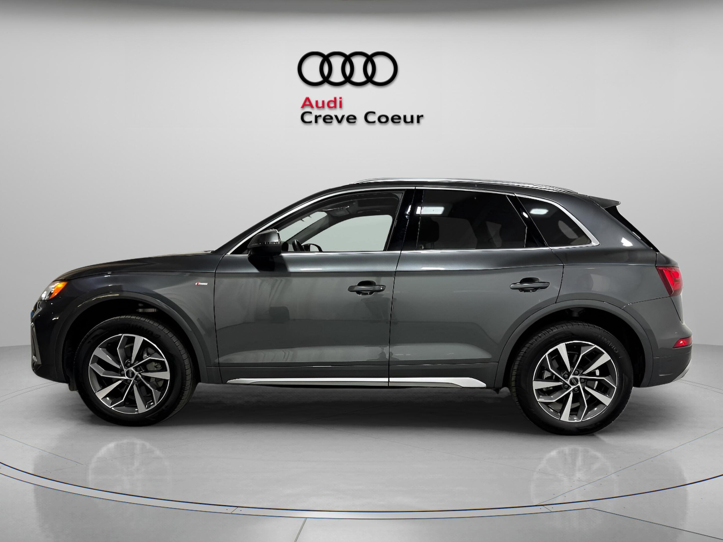 2025 Audi Q5 S line Premium photo 2