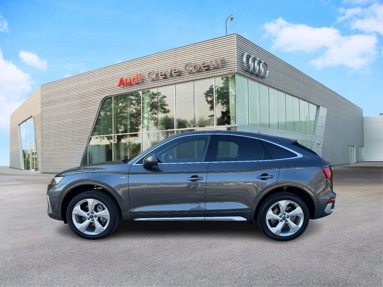 2025 Audi Q5 Sportback 45 S line Premium Plus photo 2