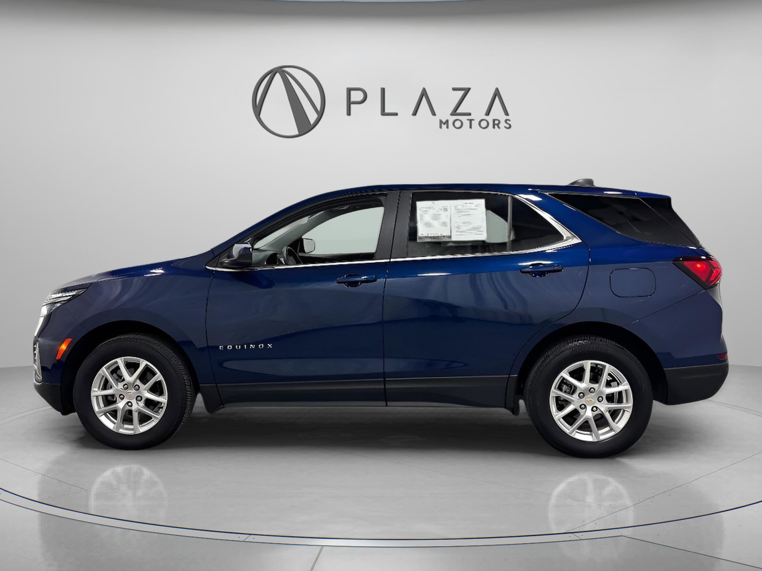 Used 2022 Chevrolet Equinox LT with VIN 3GNAXUEV4NL173923 for sale in Creve Coeur, MO