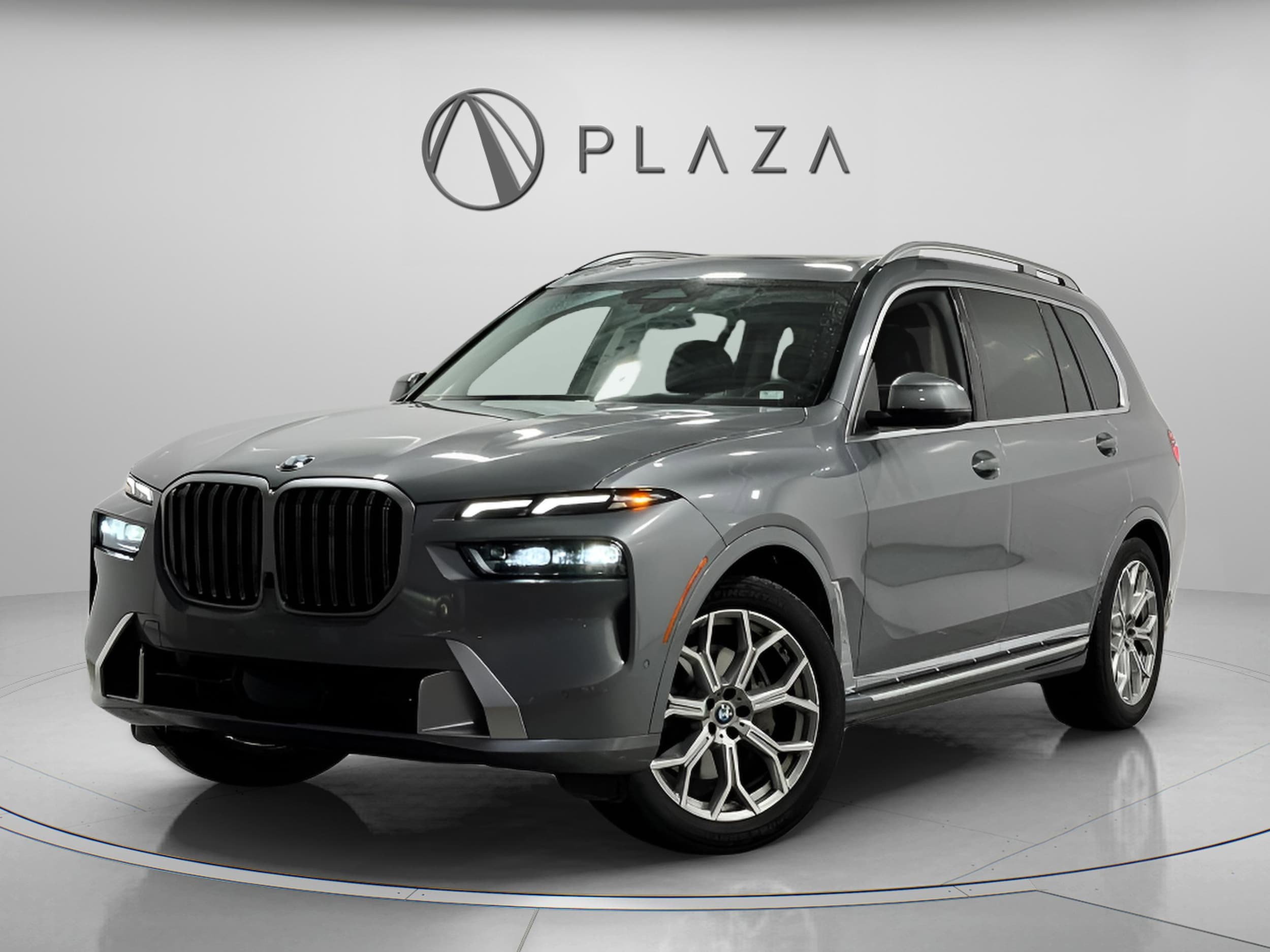 2025 BMW X7 40i's photo