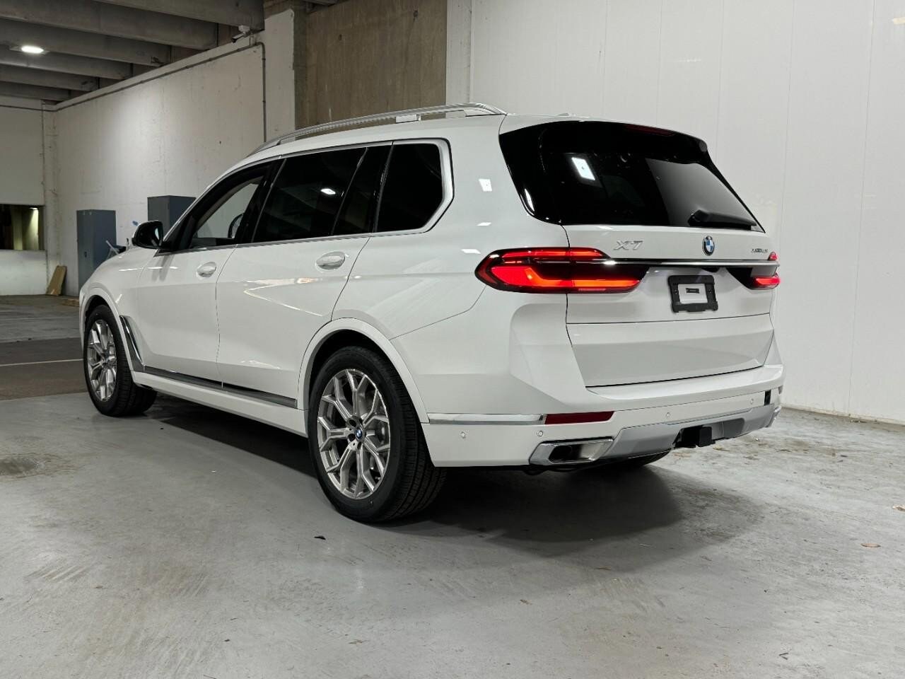 2026 Bmw X7 xDrive40i photo 3
