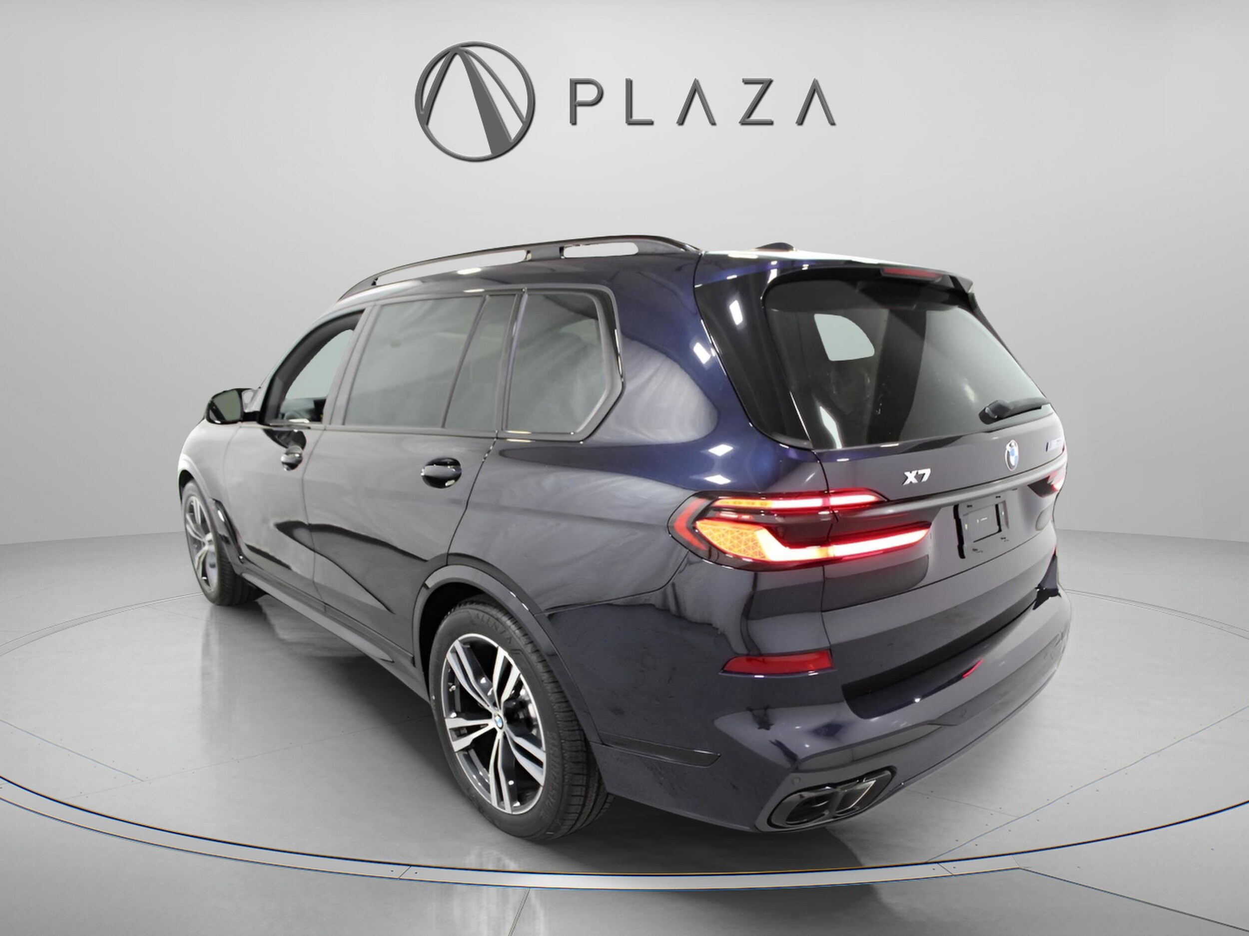 2025 Bmw X7 M60i photo 2