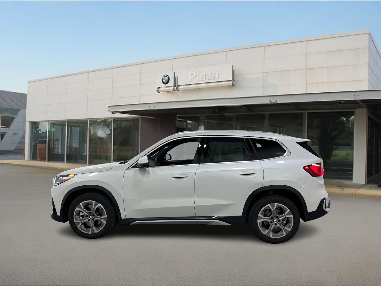 2025 Bmw X1 XDrive28i photo 2