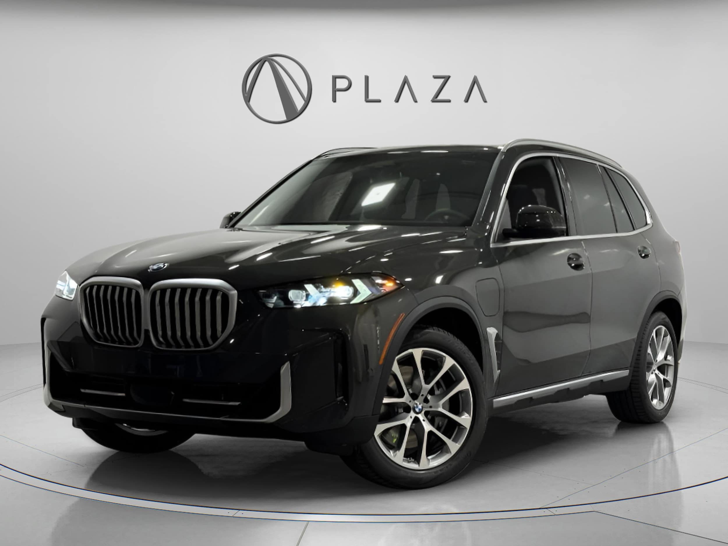 2026 BMW X5 50e's photo