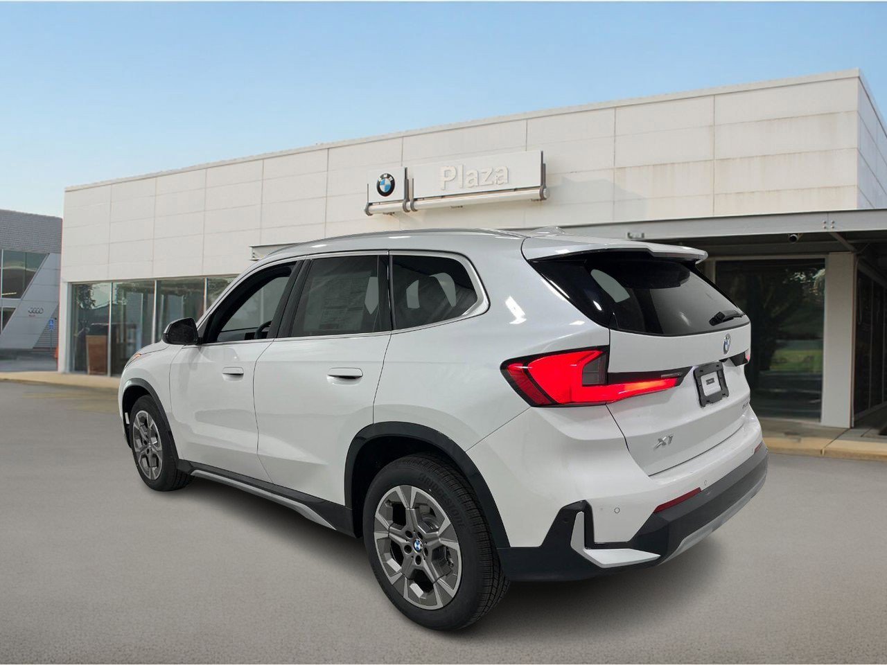 2025 Bmw X1 XDrive28i photo 3