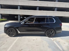 2023 BMW X7