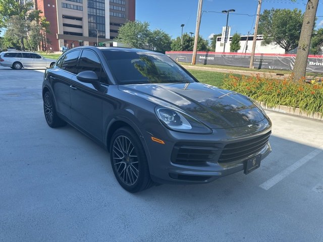 2021 Porsche Cayenne Coupe photo 3