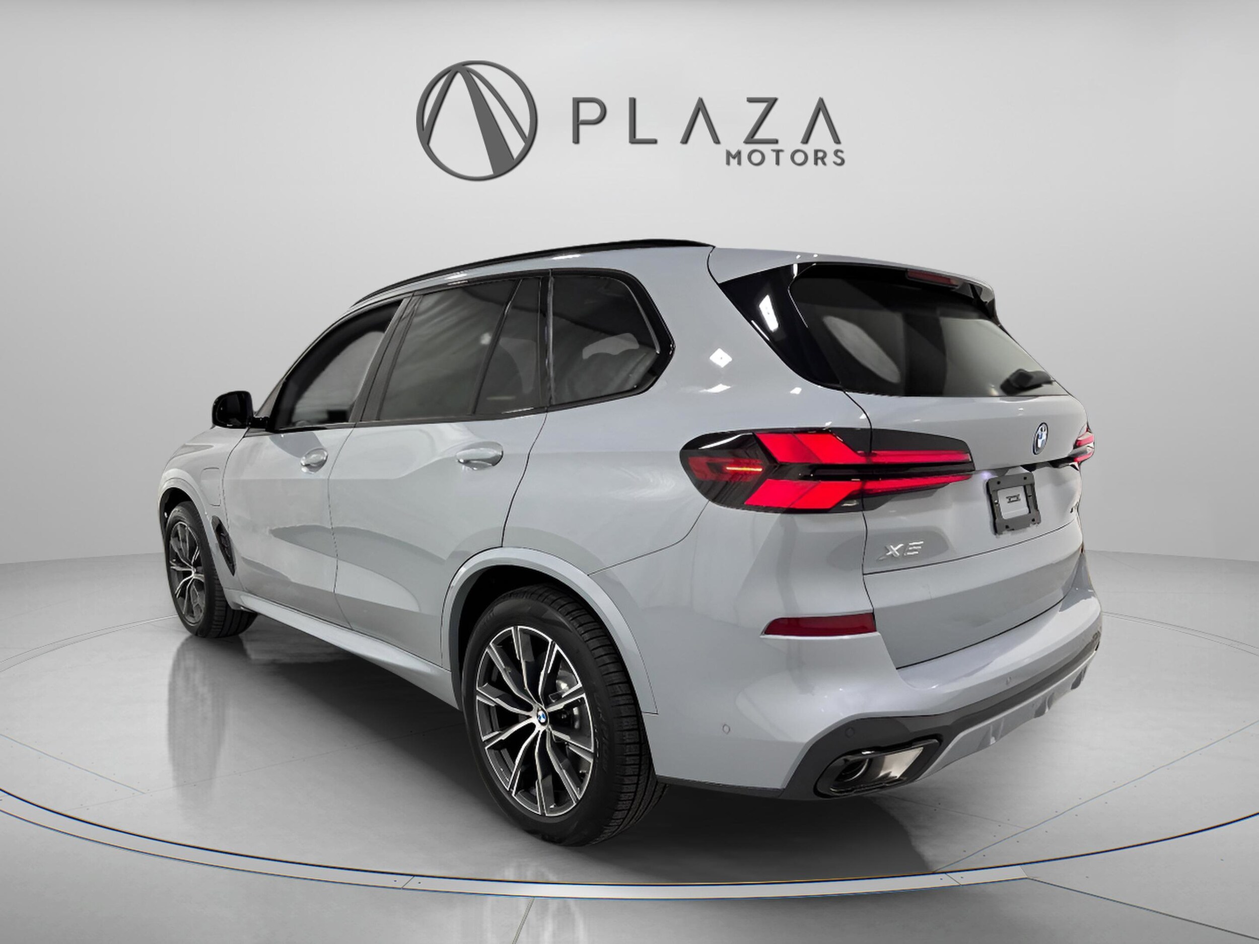 2026 Bmw X5 xDrive50e photo 3