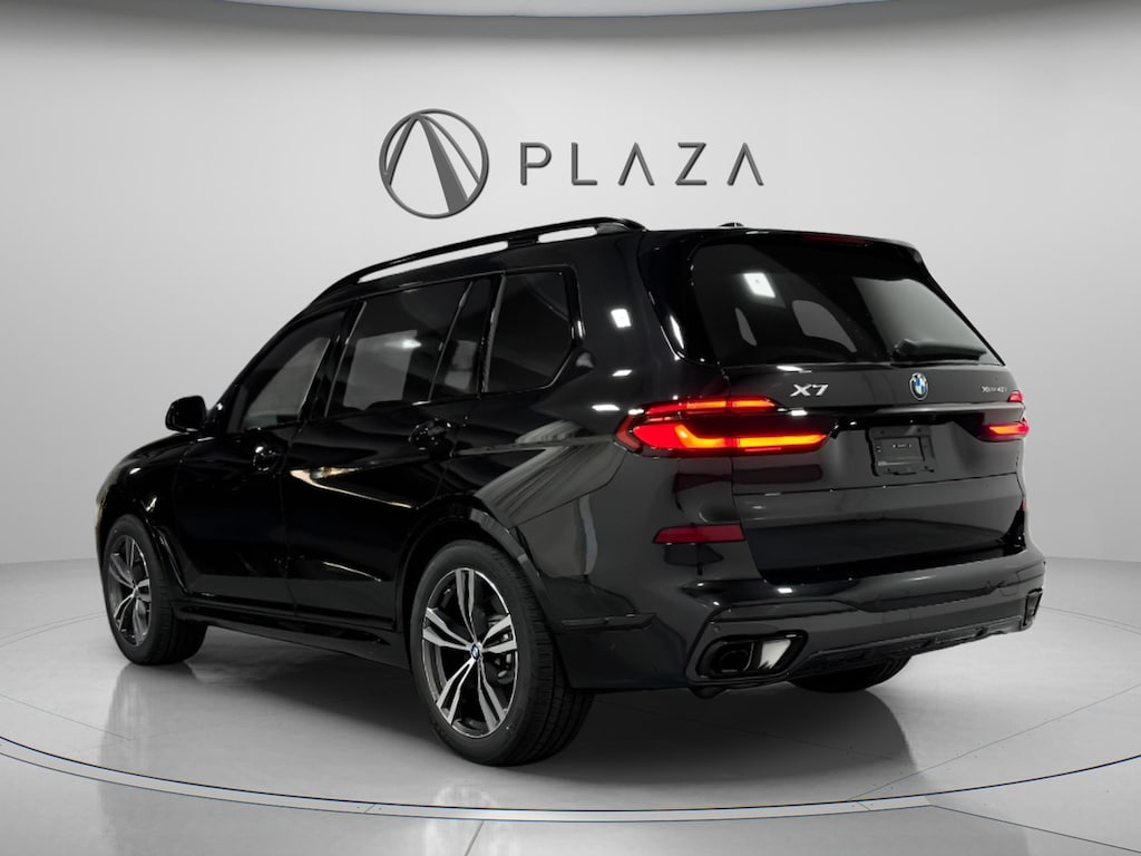 New 2026 BMW X7 xDrive40i SUV