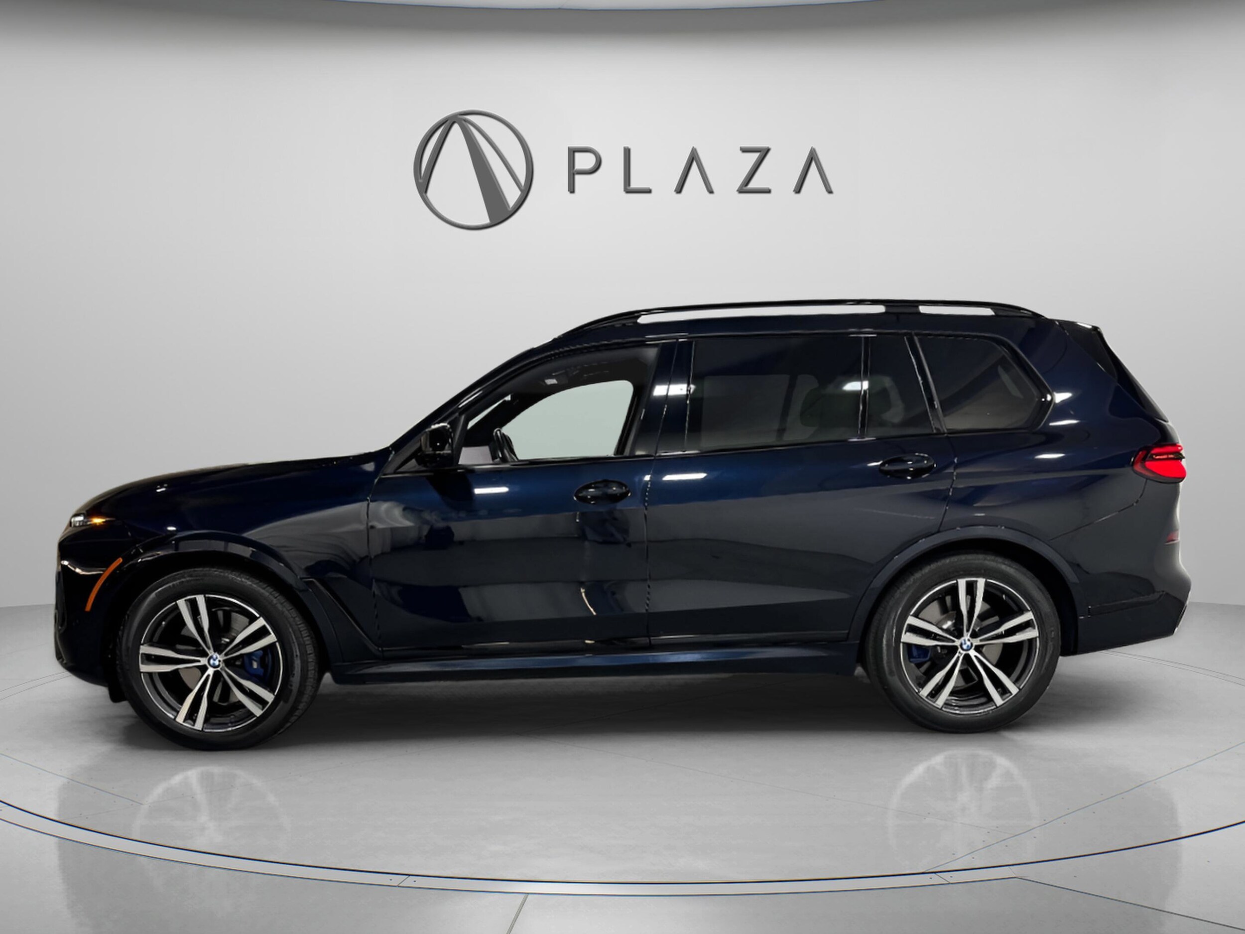 2023 Bmw X7 M60i photo 2