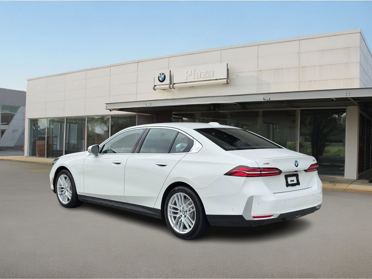 2025 Bmw 530i xDrive Sedan photo 3