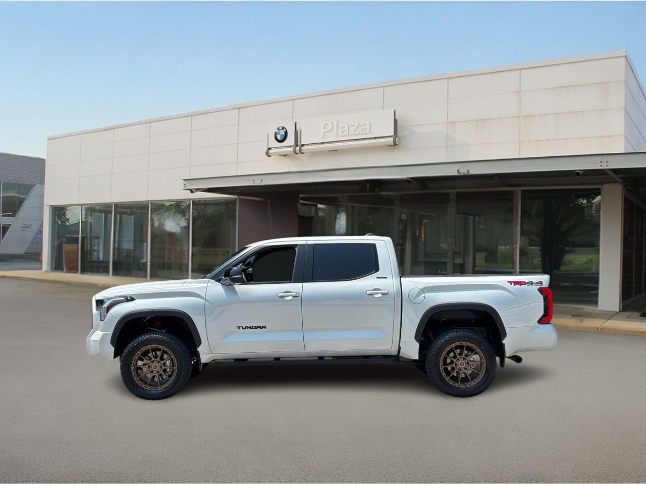 Used 2025 Toyota Tundra Limited with VIN 5TFWA5DB2SX254271 for sale in Creve Coeur, MO