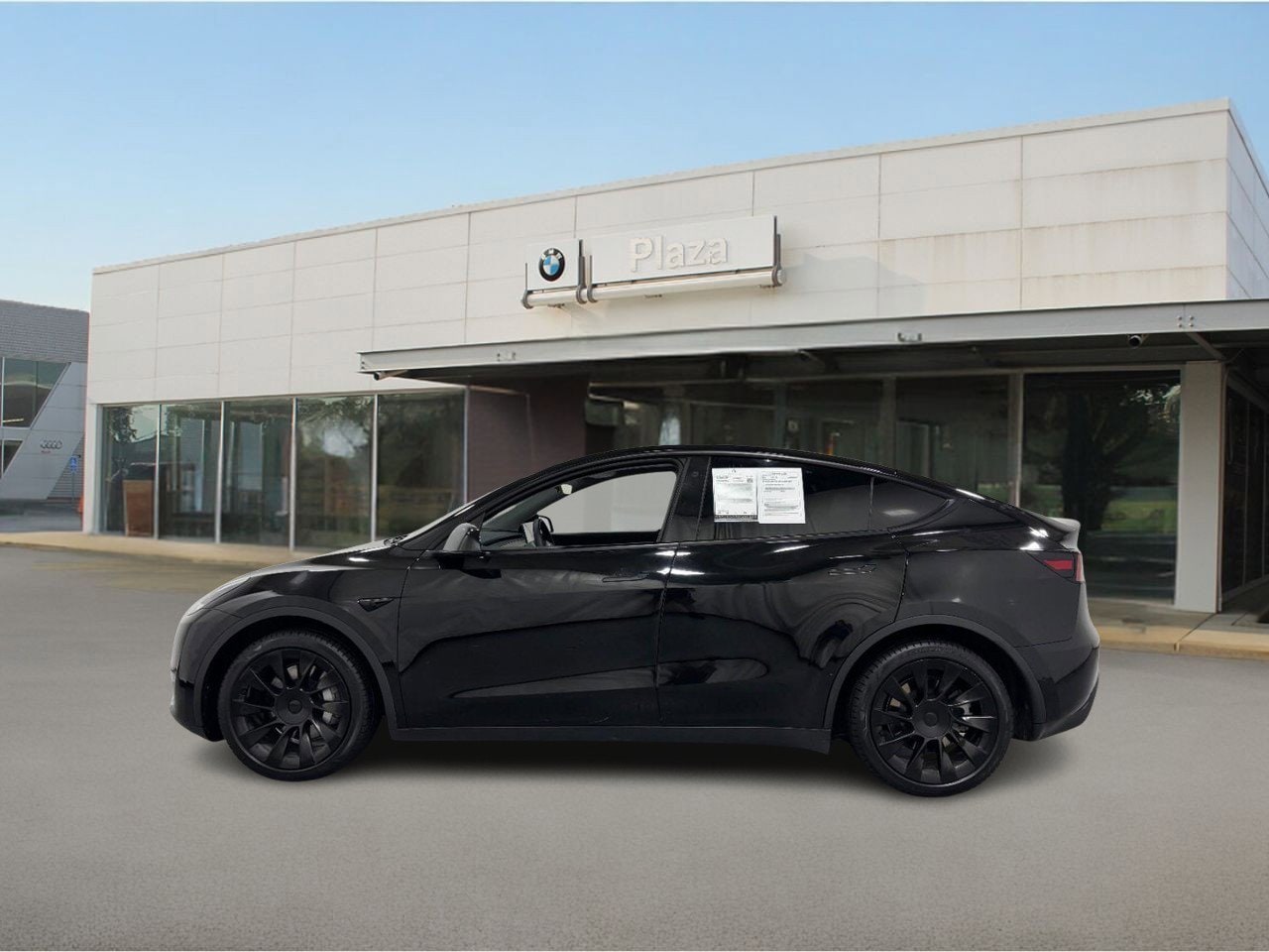 Used 2021 Tesla Model Y Long Range with VIN 5YJYGAEE1MF184428 for sale in Creve Coeur, MO