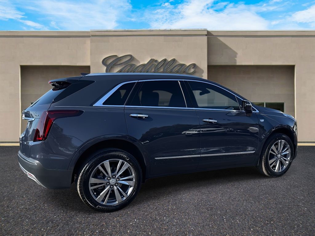 2024 Cadillac XT5 Premium Luxury photo 2