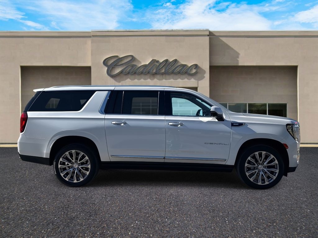Used 2022 GMC Yukon XL Denali SUV
