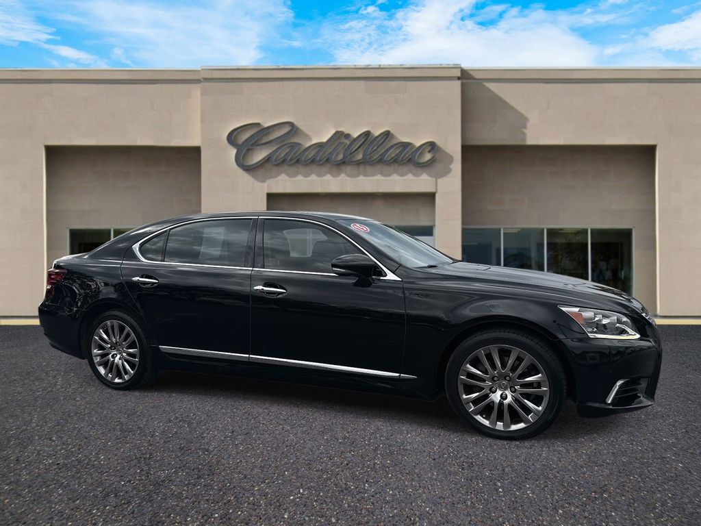 2015 Lexus LS L's photo
