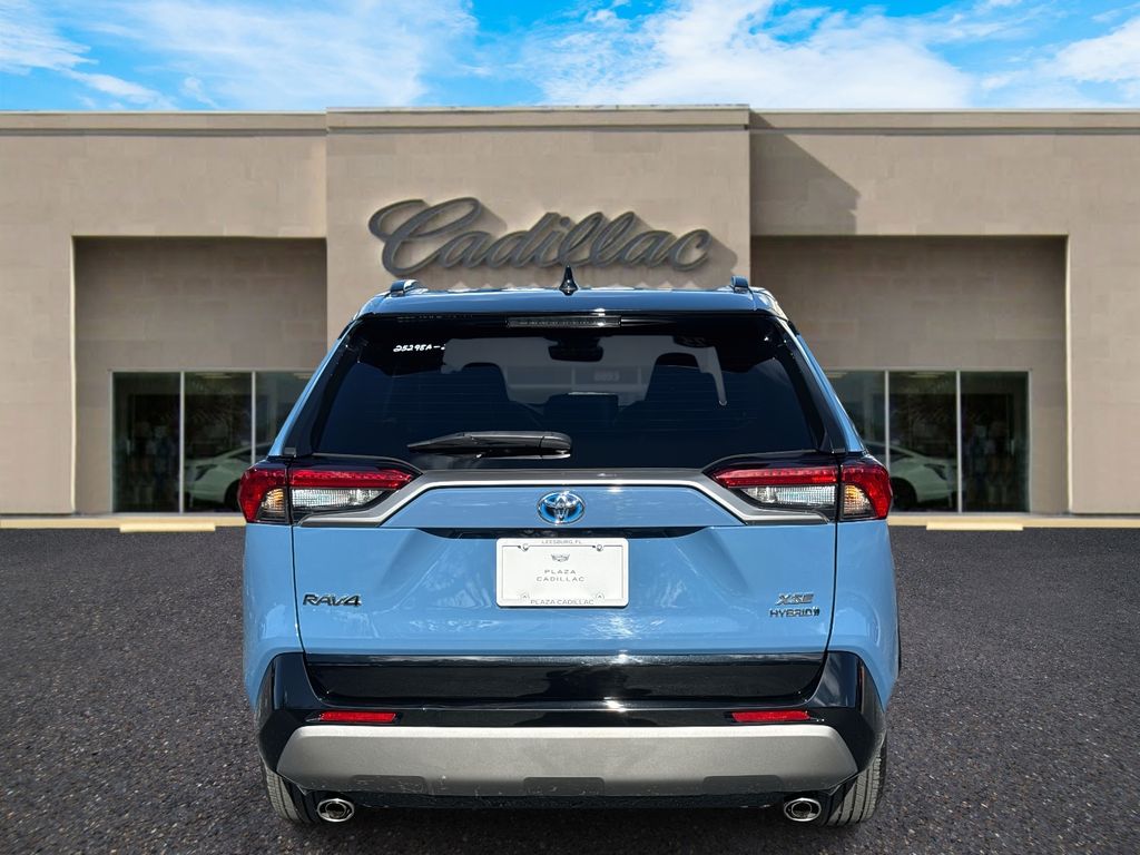 2023 Toyota RAV4 Hybrid XSE photo 4