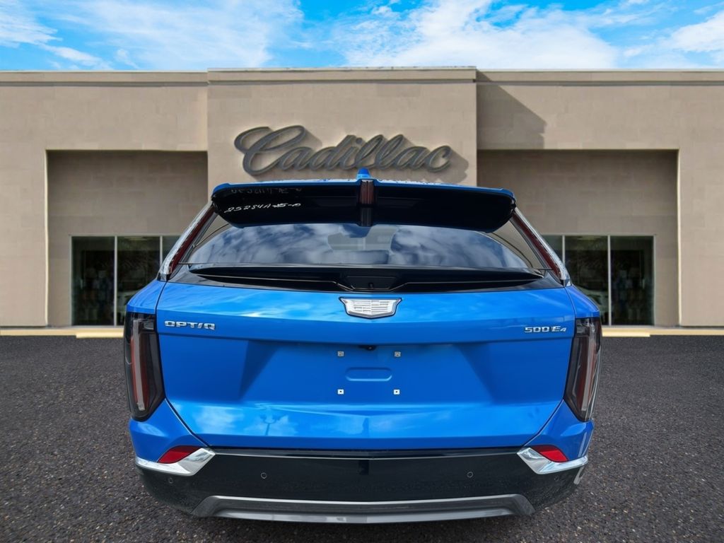 2025 Cadillac Optiq Luxury photo 4