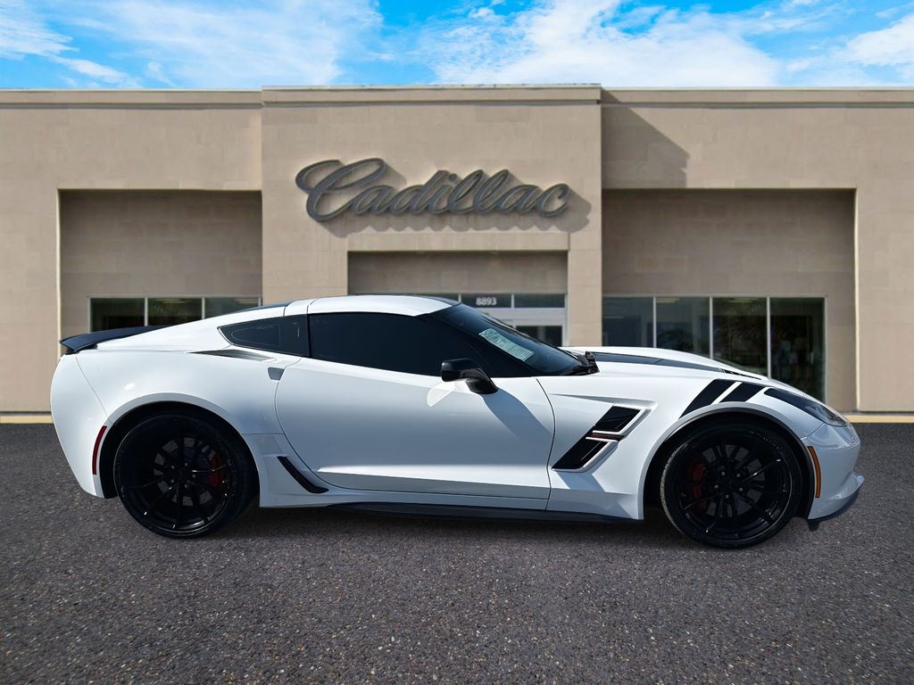 2019 Chevrolet Corvette Grand Sport 2LT photo 2