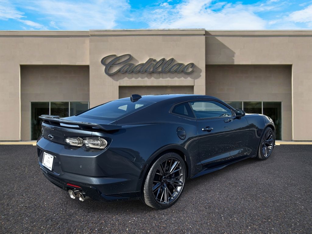 2023 Chevrolet Camaro ZL1 photo 3