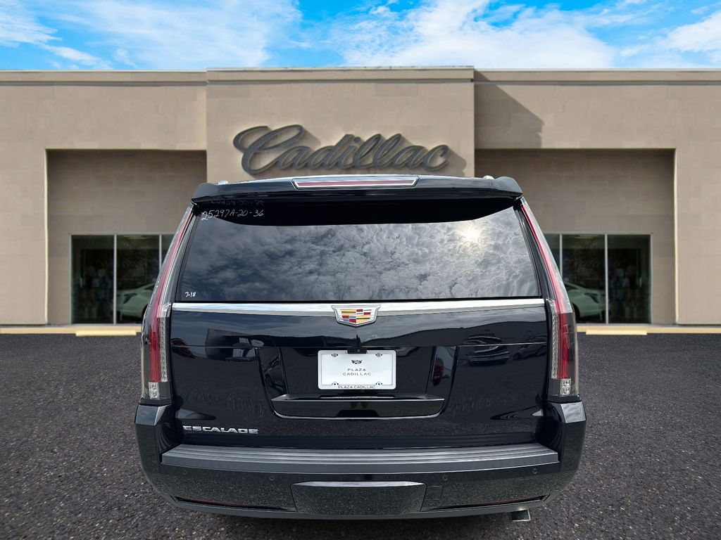 2020 Cadillac Escalade Platinum photo 2