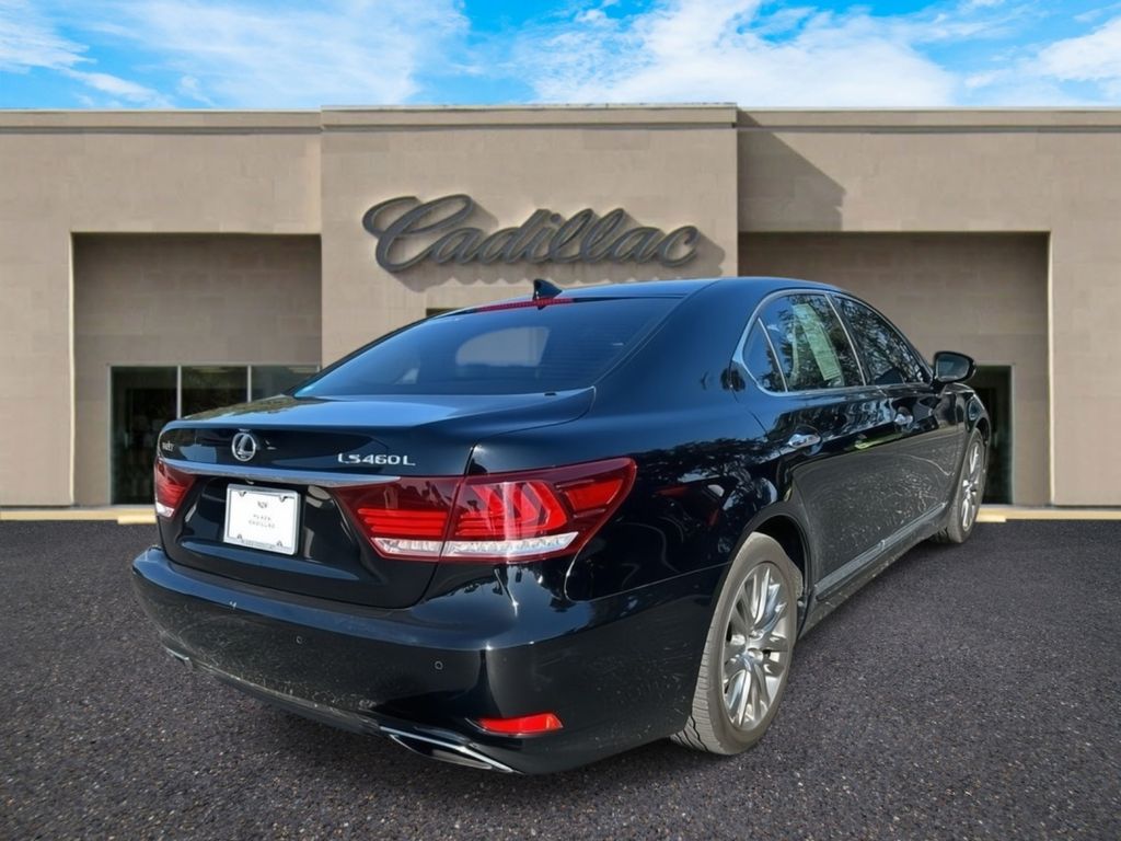 2015 Lexus LS 460 L photo 3